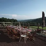 Oda ve Kahvaltı La Tarabelle 3*